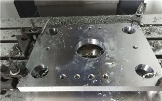 成海1060加工中心为客户试样加工三坐标测试